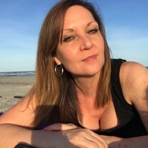 Meet your Posher, Celeste